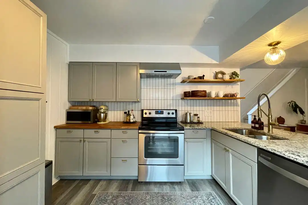 2479 S Xanadu Way - View 6