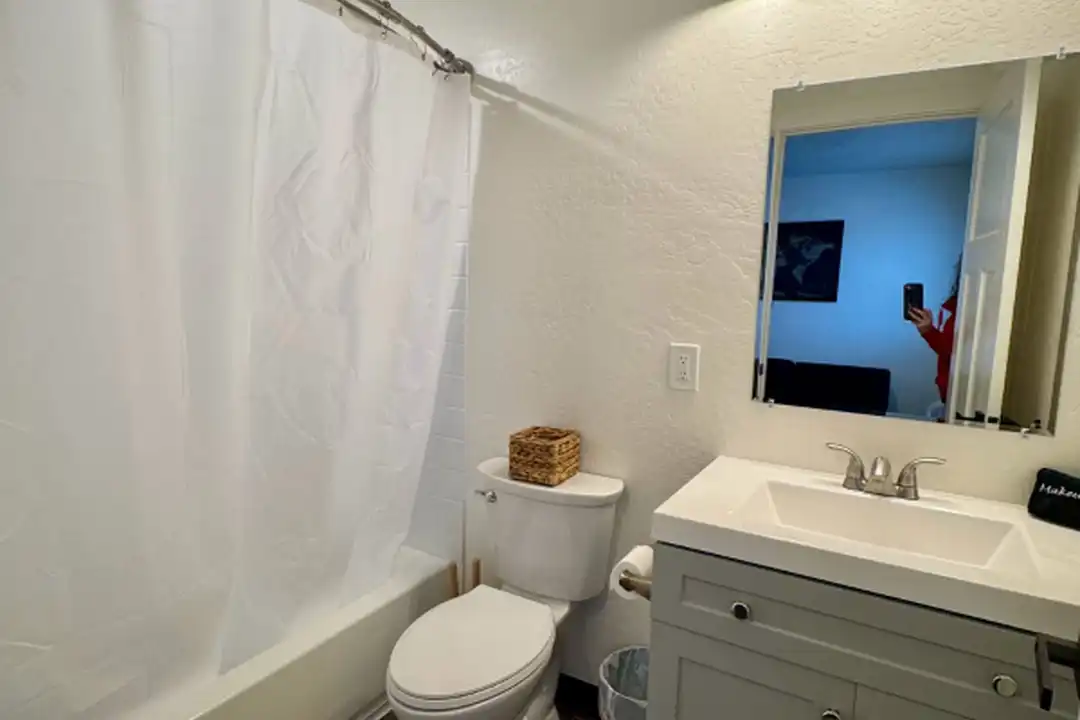 316 E Flaming Gorge Way unit 203 - View 6
