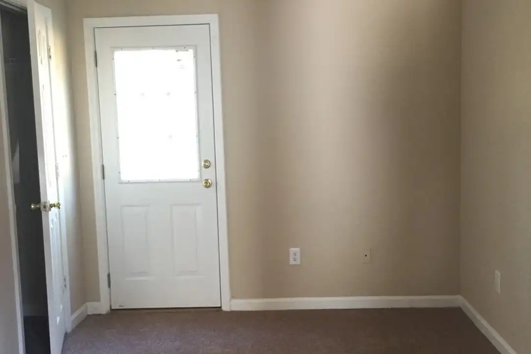 3466 Hedge Drive Northeast - View 5