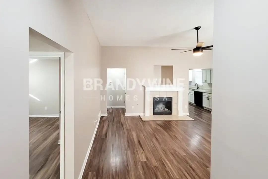 10242 Evening Hill Dr – pohled 3