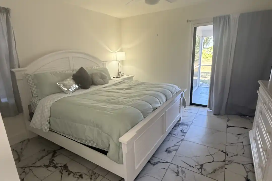 130 Boundary Blvd unit A – photo 1 of 34