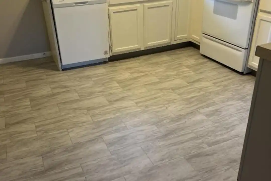 1404 Caddoa Dr - View 2