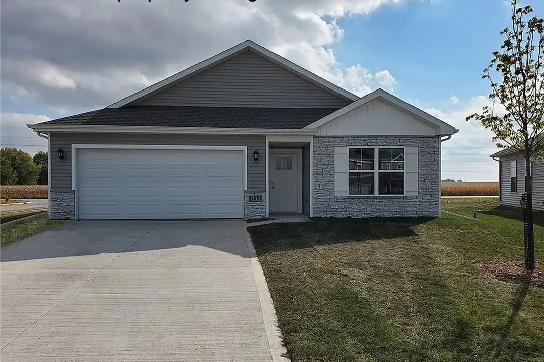 1000 35th St SW – photo 1
