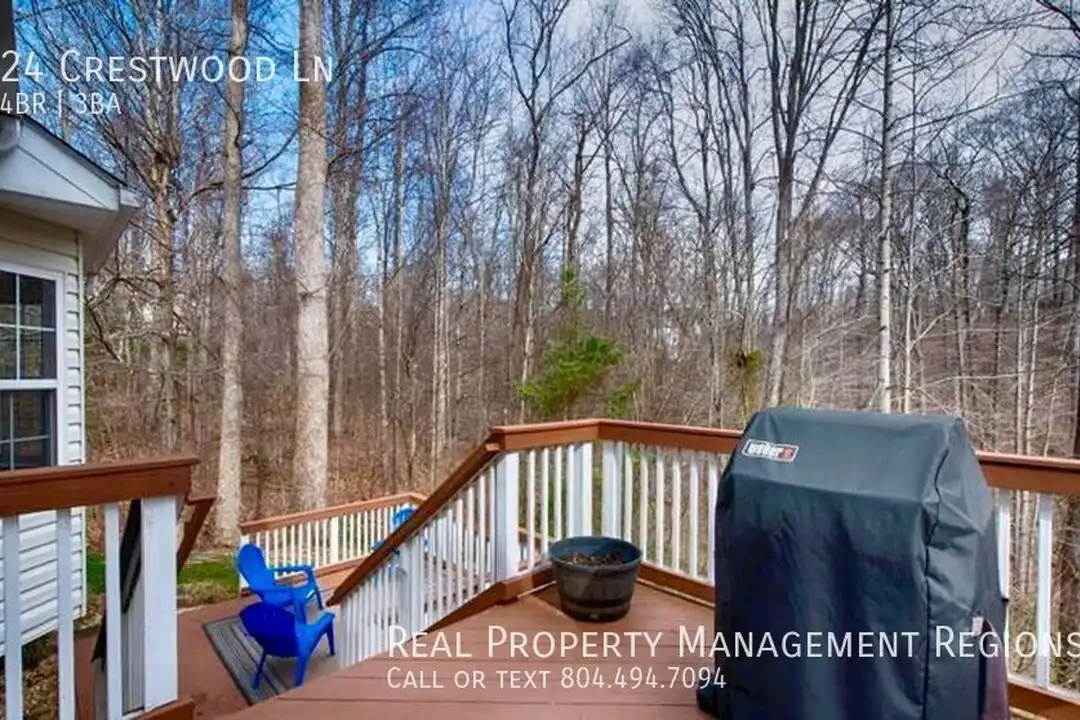 24 Crestwood Ln - More
