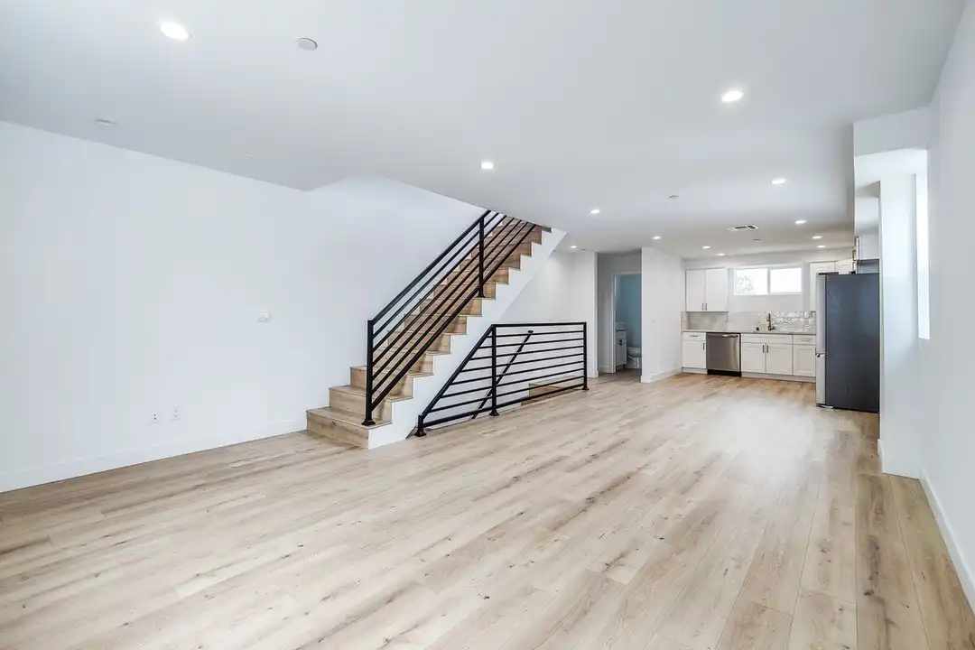 3811 W Exposition Blvd unit Unit #3811 1/2 - View 6