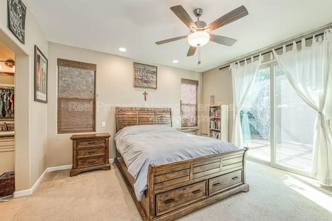 3470 Buckingham Ave - View 5