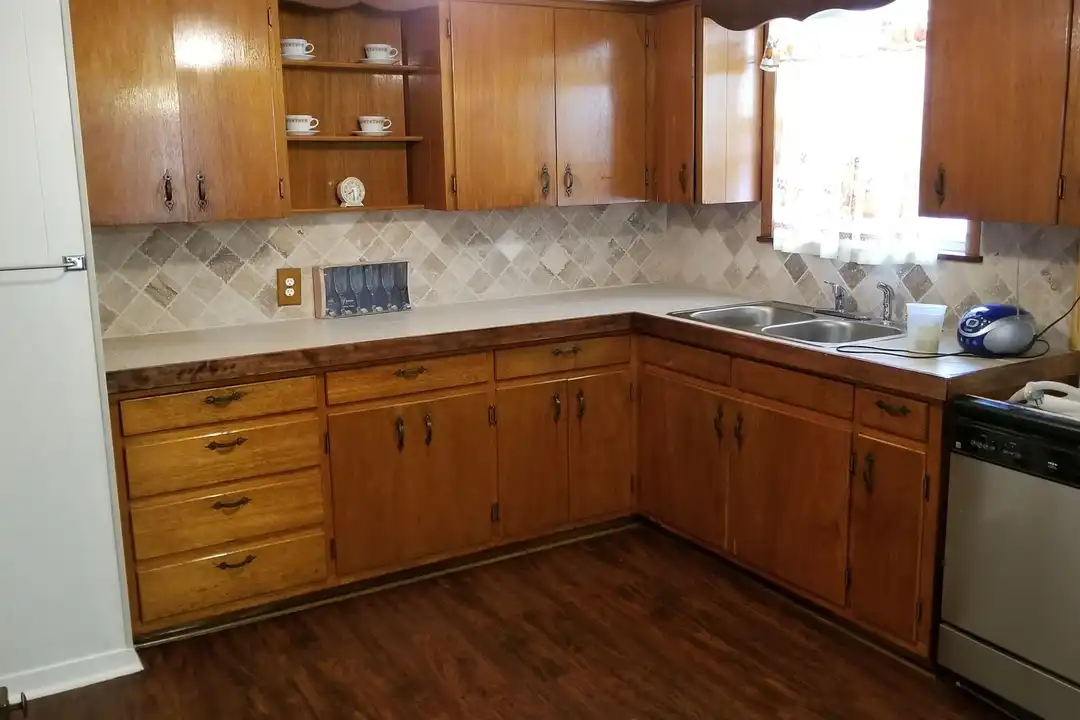 514 McArthur Dr - View 4