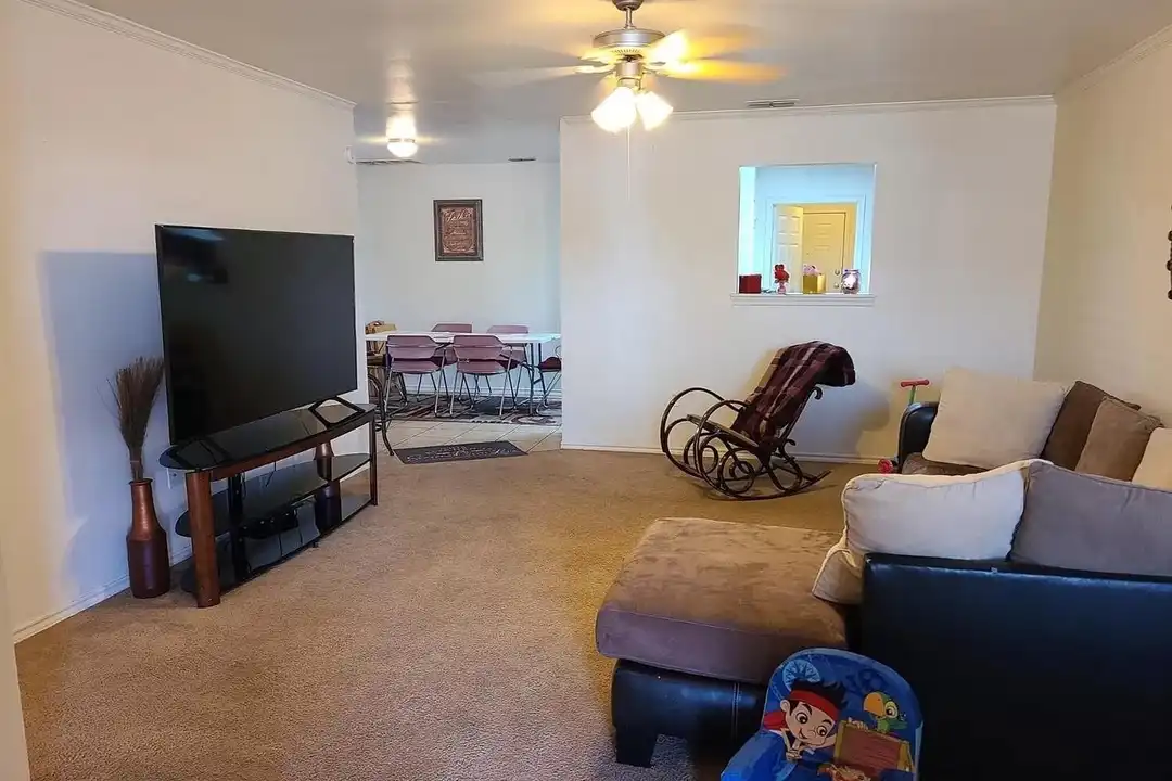 304 N Clinton Ave #A - View 4