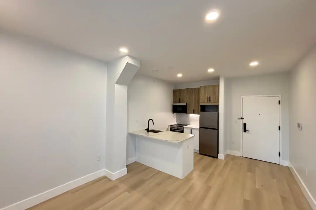 316 Forrest St - View 4