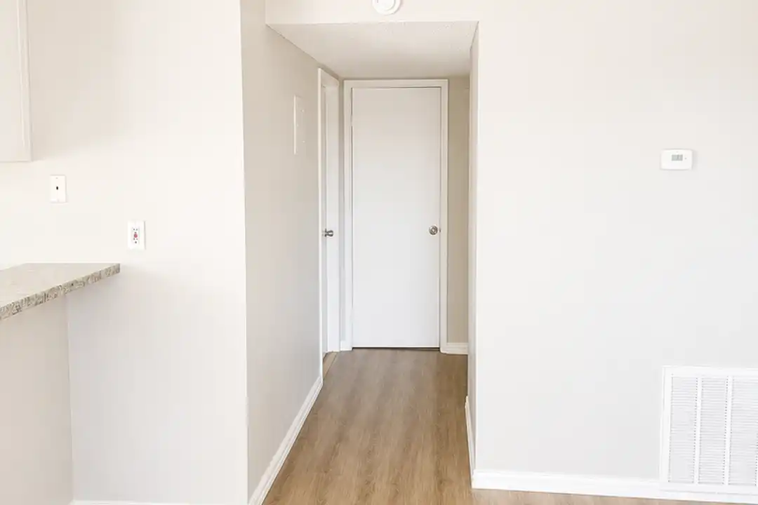 Apartment in Victorville - More