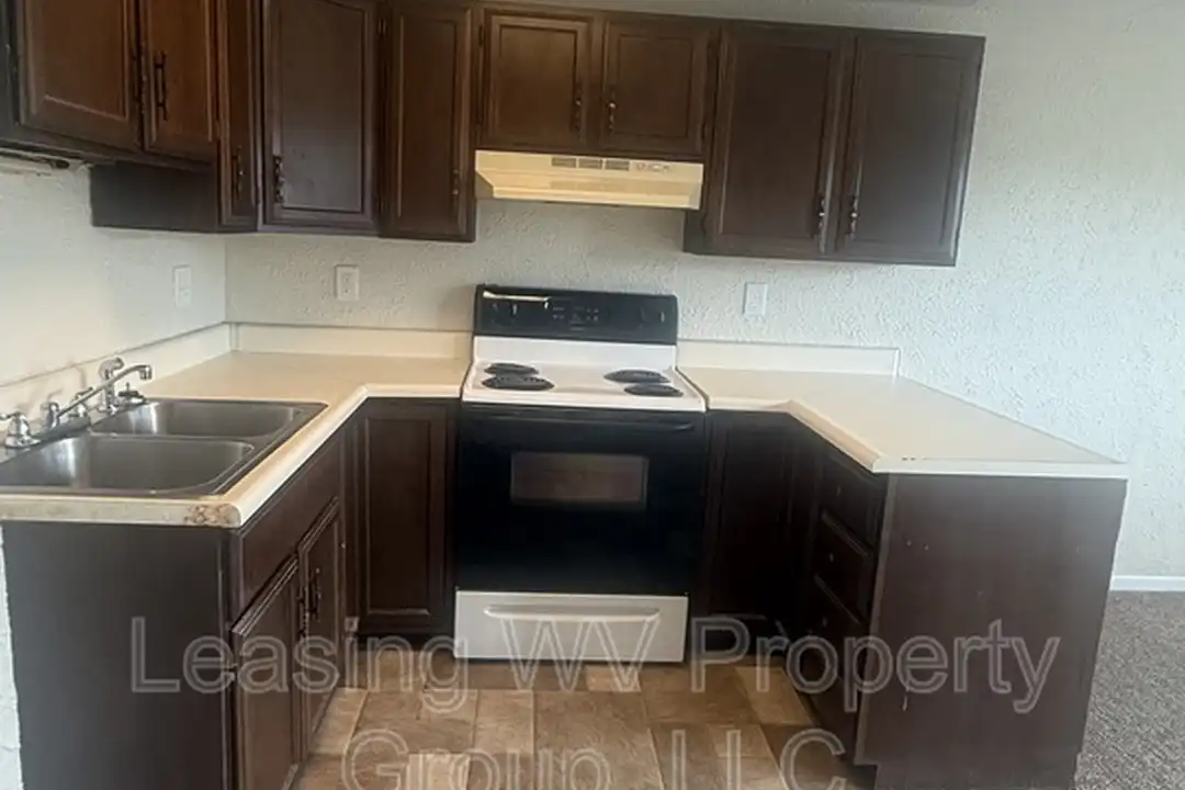139 Clayton Ave unit 7C – photo 1 of 5