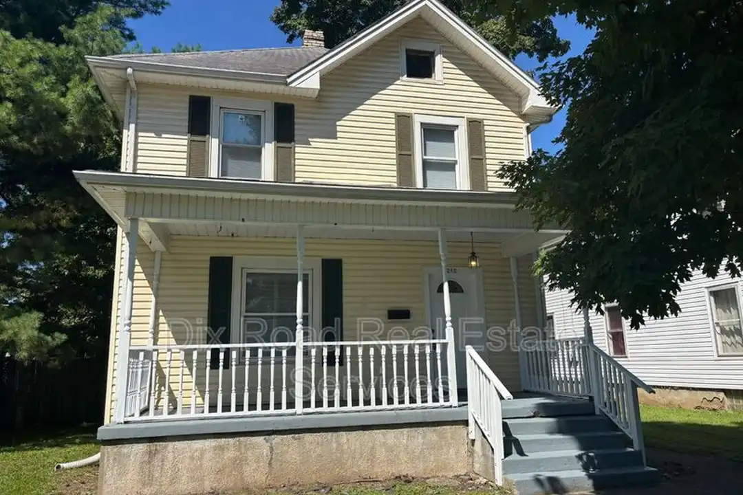 210 Monroe St – photo 1