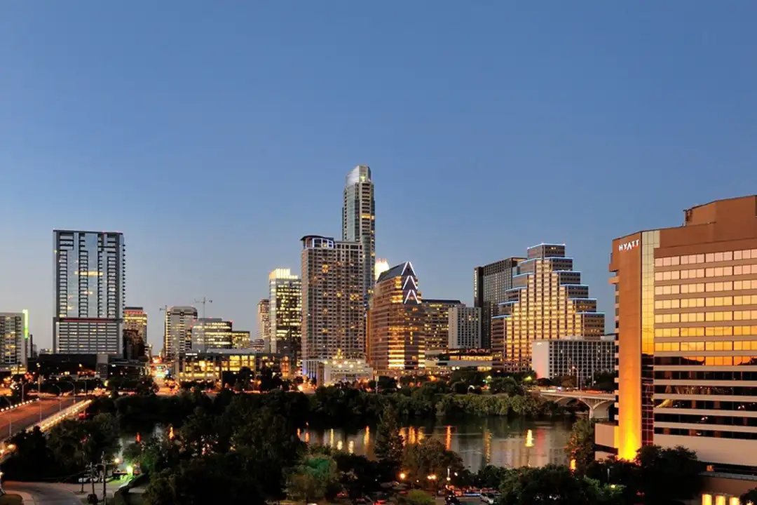 Apartment in Austin - More