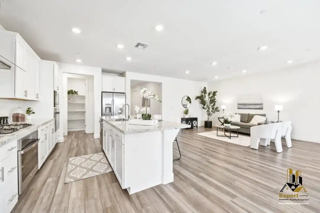 4040 Swing Way - More
