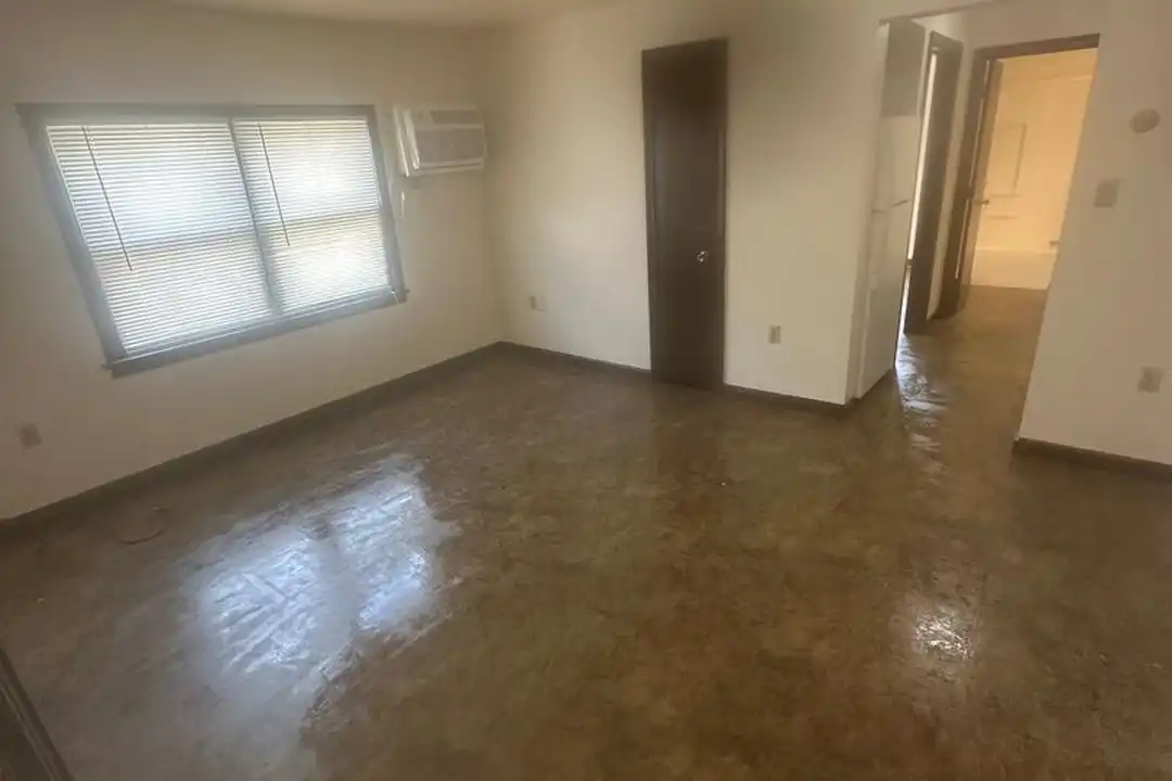 2267 OH-45 unit 2267 SR 45 Apt #5 – photo 1 of 5