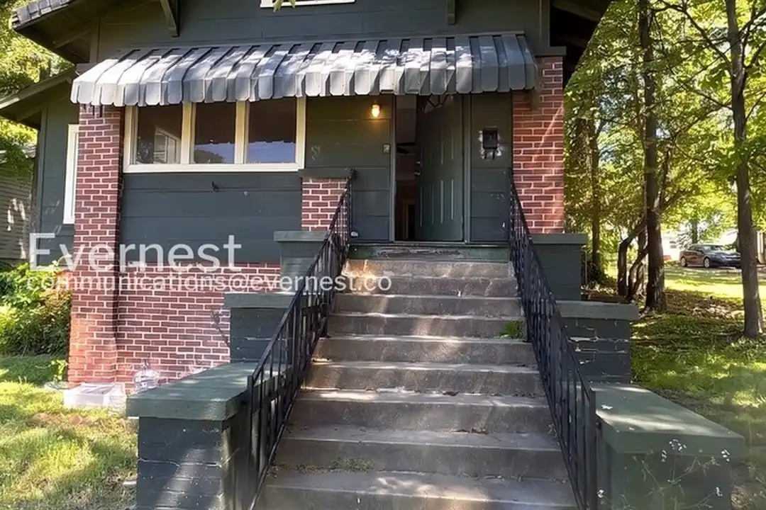 1838 31st St SW – photo 1