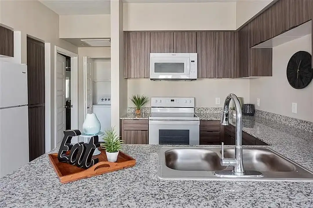 Avari Modern Apartments - View 6