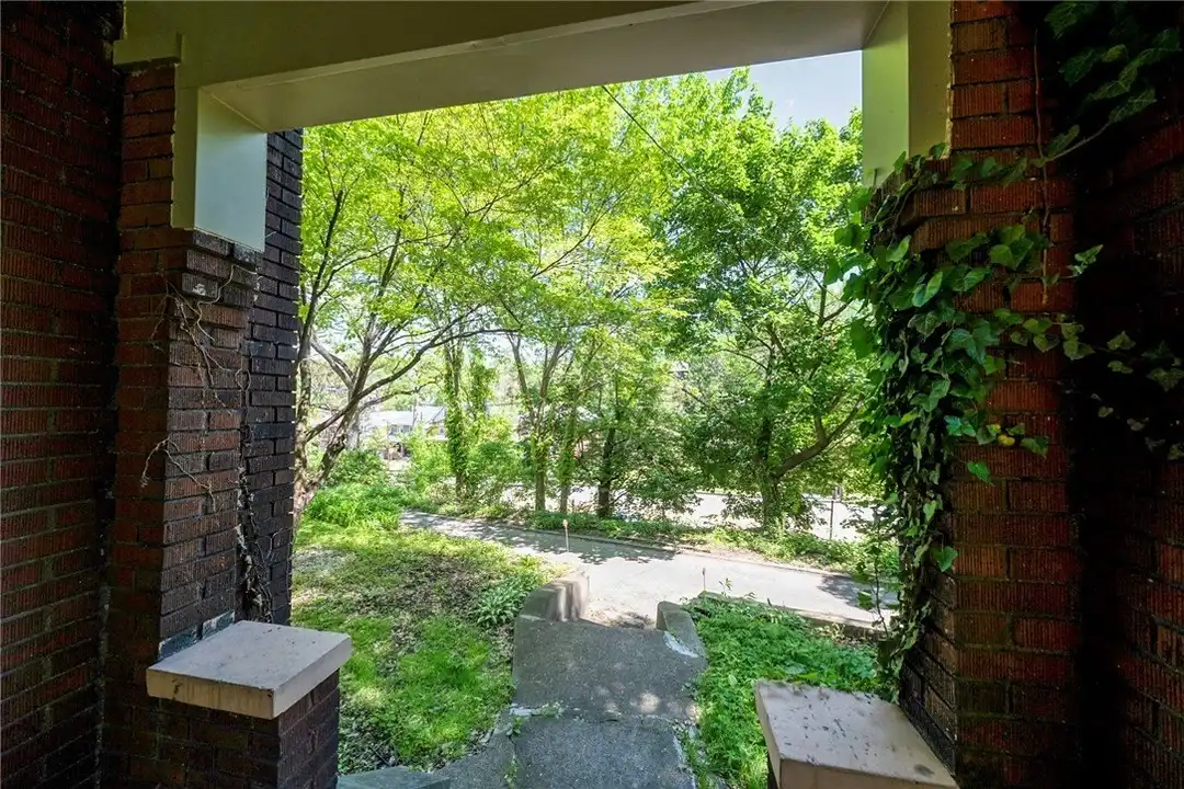 House in Pittsburgh - View 3
