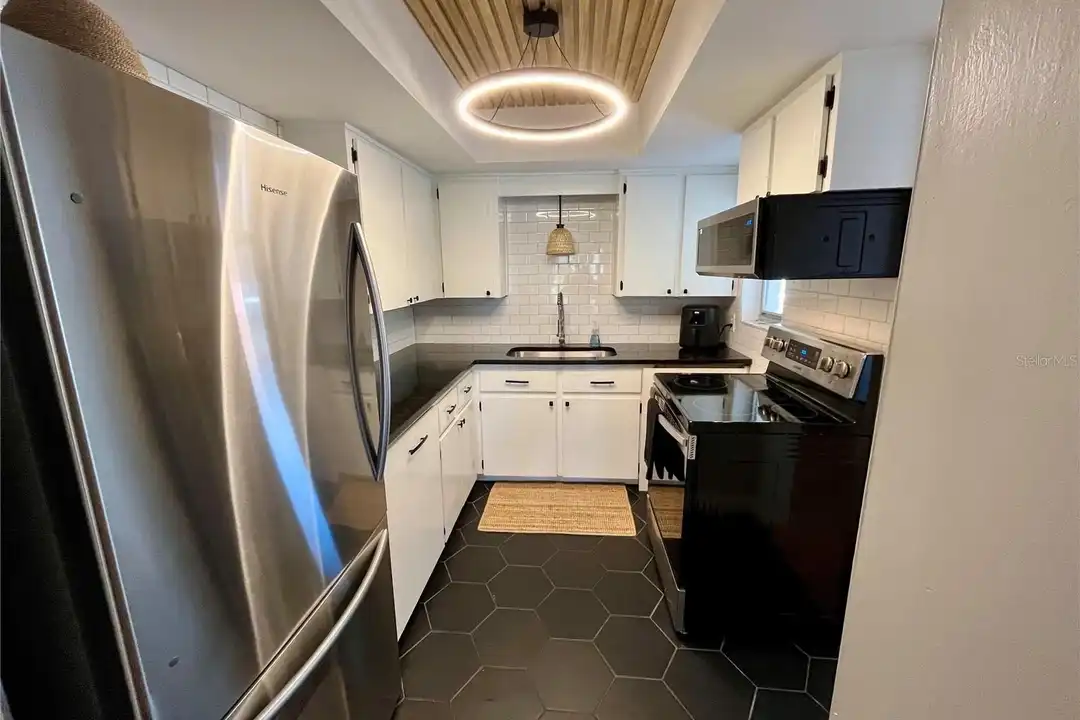 4510 Overlook Dr NE #225 - View 5