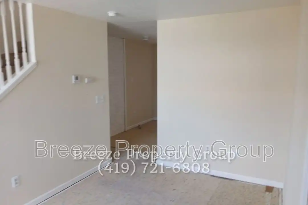 516 Nova St – photo 1 of 12