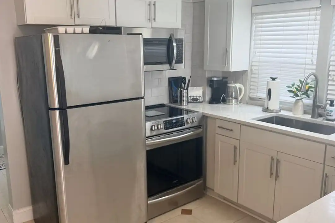 200 Walnut St unit # 1 - View 3