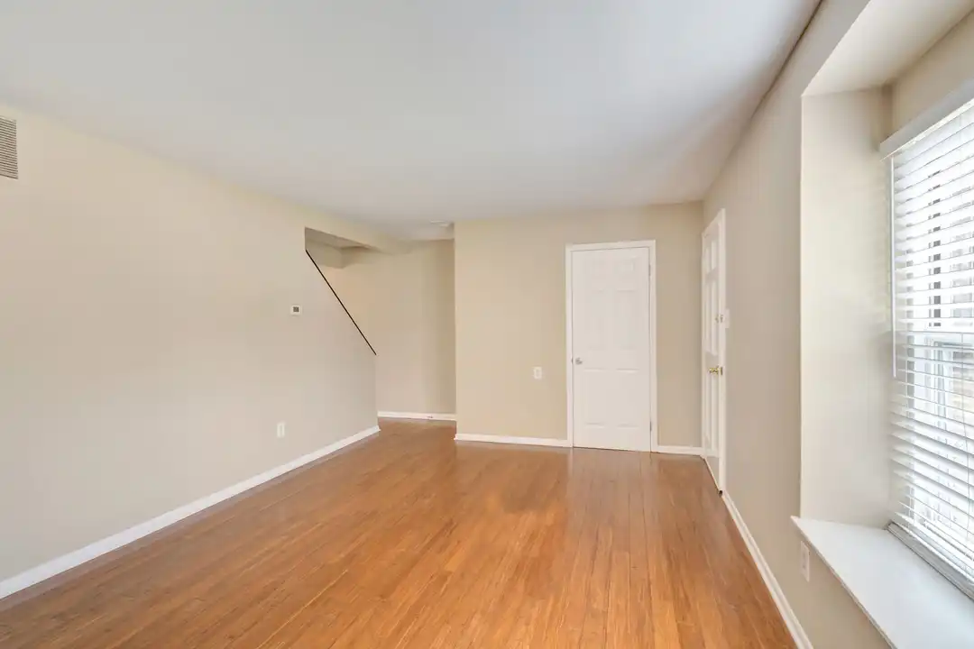 2716 Gatewood Cir - View 4
