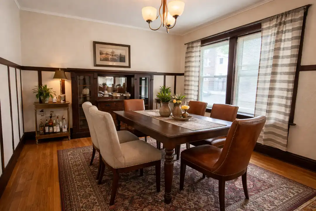 3239 W Cullom Ave unit 1 - View 2