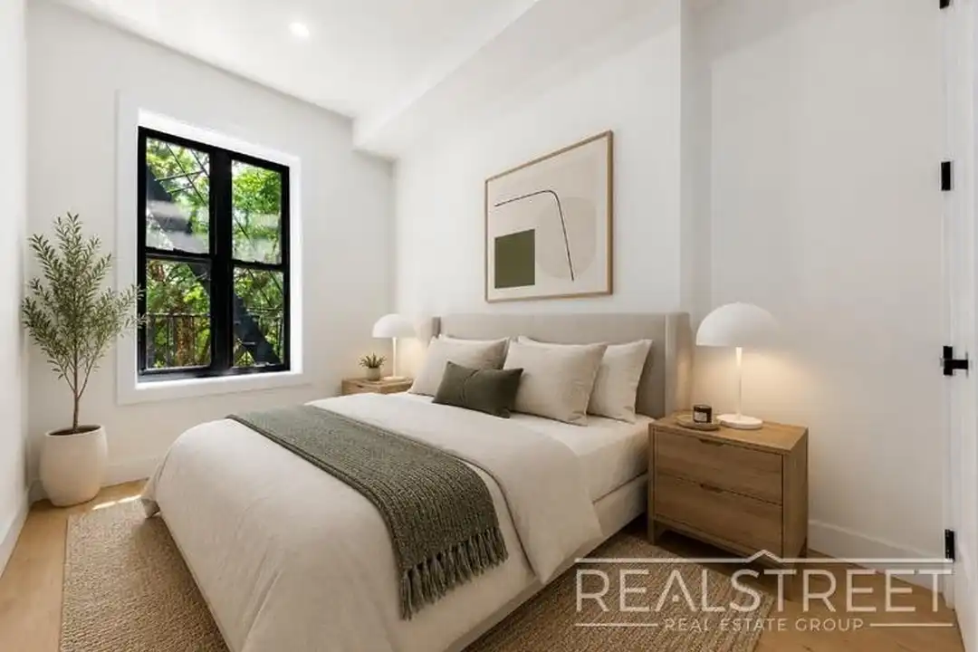 246 Vernon Ave #3 - View 4