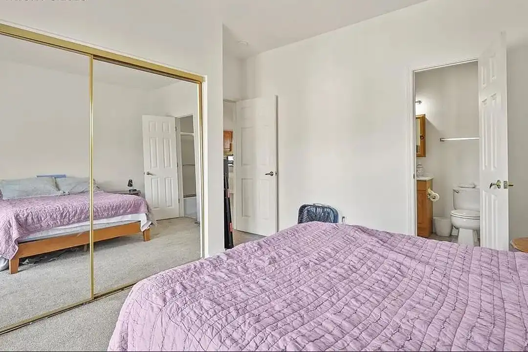 2822 N Cascade Ave unit 2824 - More