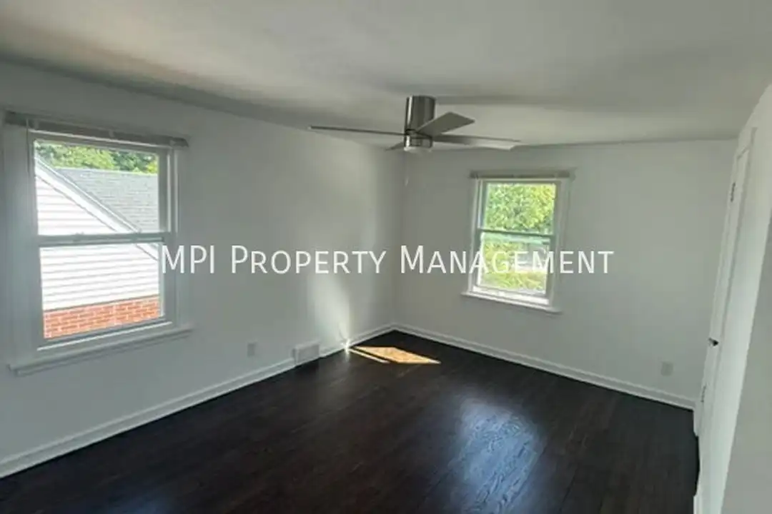 4619A W Fond du Lac Ave – pohled 6