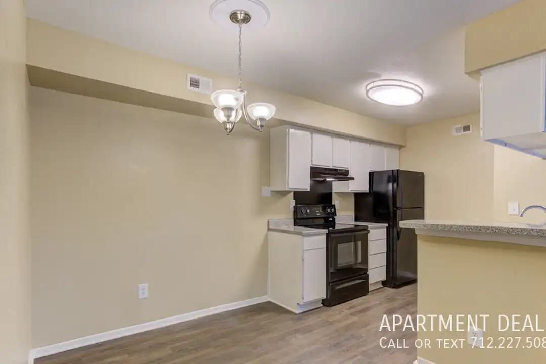 14 W Sam Houston Pkwy S - View 3