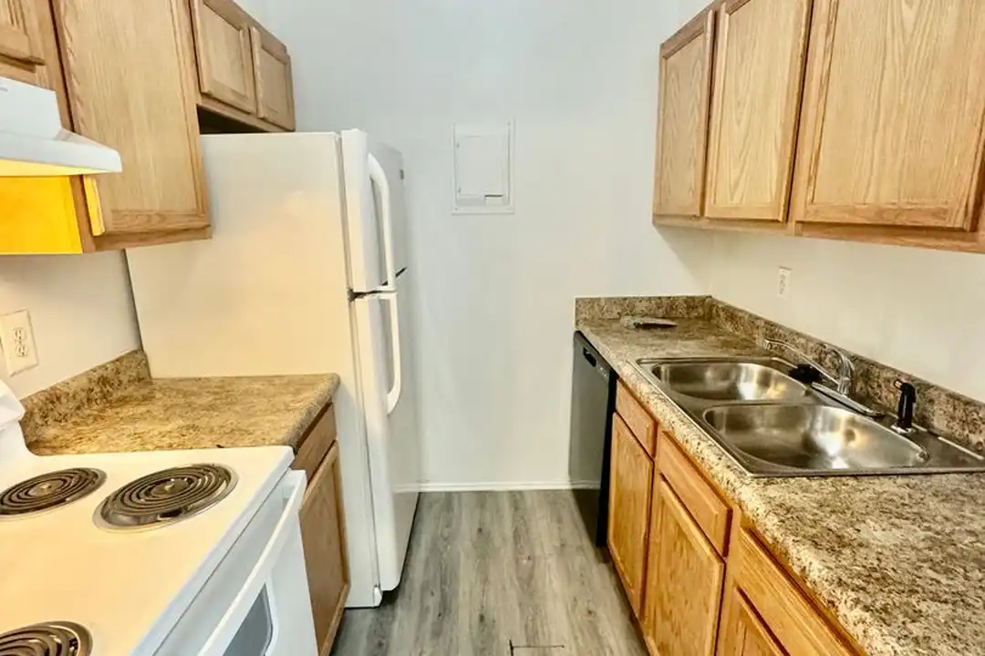 913 Washtenaw Ave unit #18 - View 2