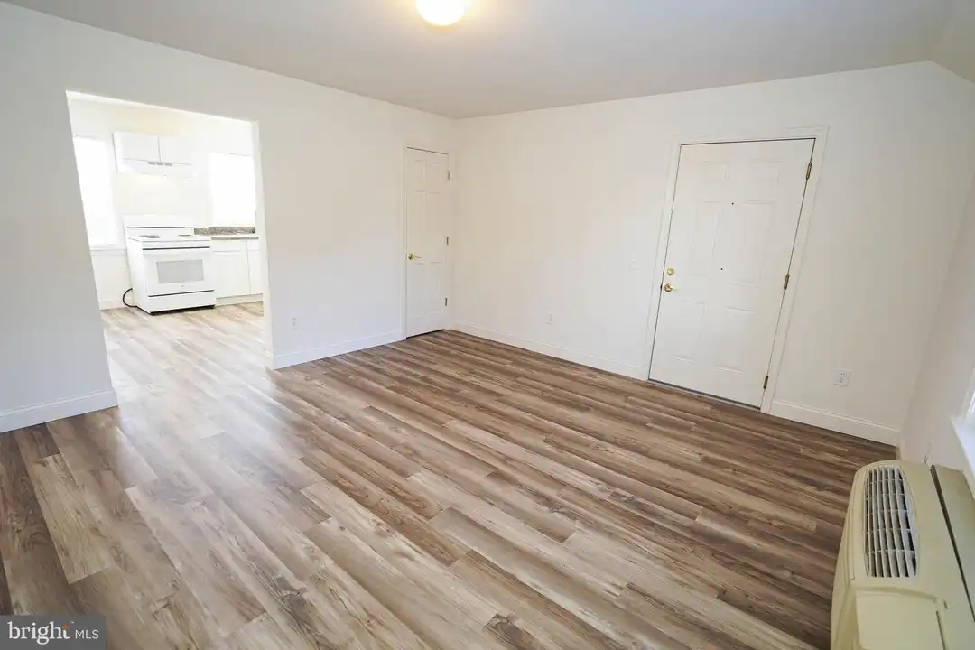 800 Travers St unit 6 - View 3