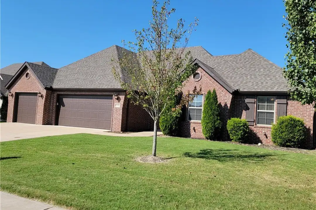 1053 Tarah Knolls Cir - View 2