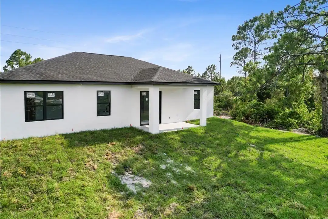 House in Lehigh Acres - View 5