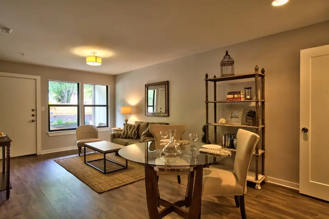 Apartment in Austin - View 2