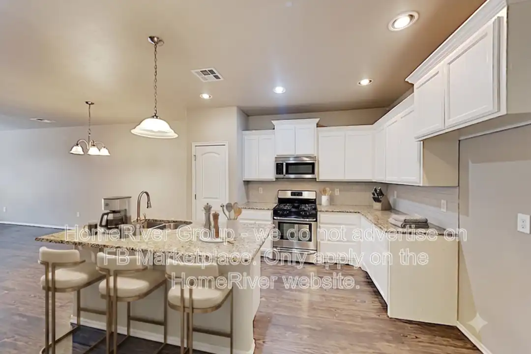 11208 Coachmans Rd - View 2