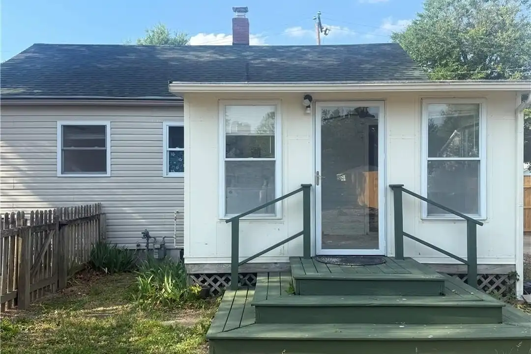 739 Waukesha Ave - View 2