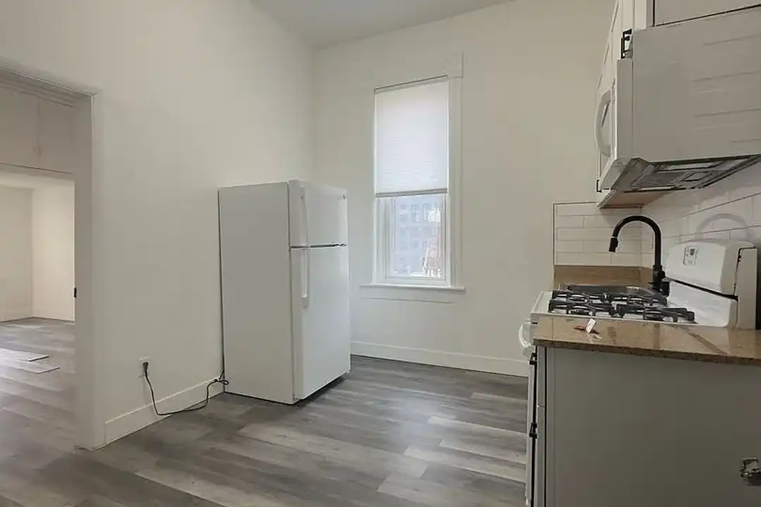 2031 Curtis St – pohled 4