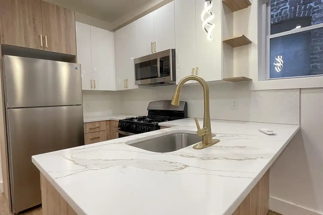 232 Van Horne St unit 4 - View 3