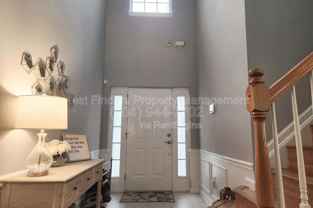 3857 Lionheart Dr - View 2