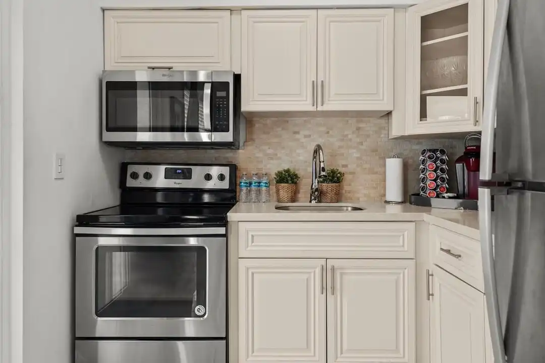 1335 Lincoln Rd unit 1540545P - More