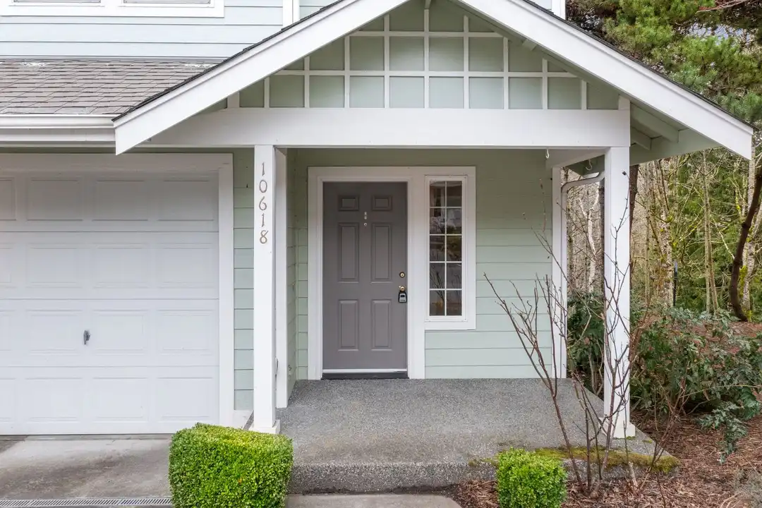 10618 NE Kingston Meadow Cir - View 2
