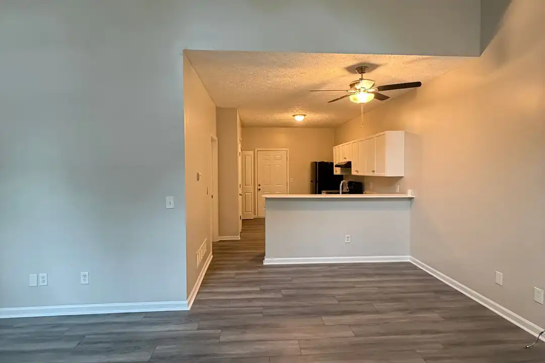 347 Leafmore Rd SW unit E - View 5