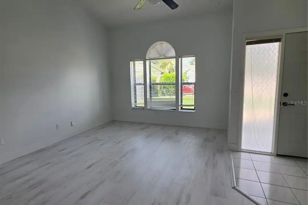2216 Thurber Ct - More