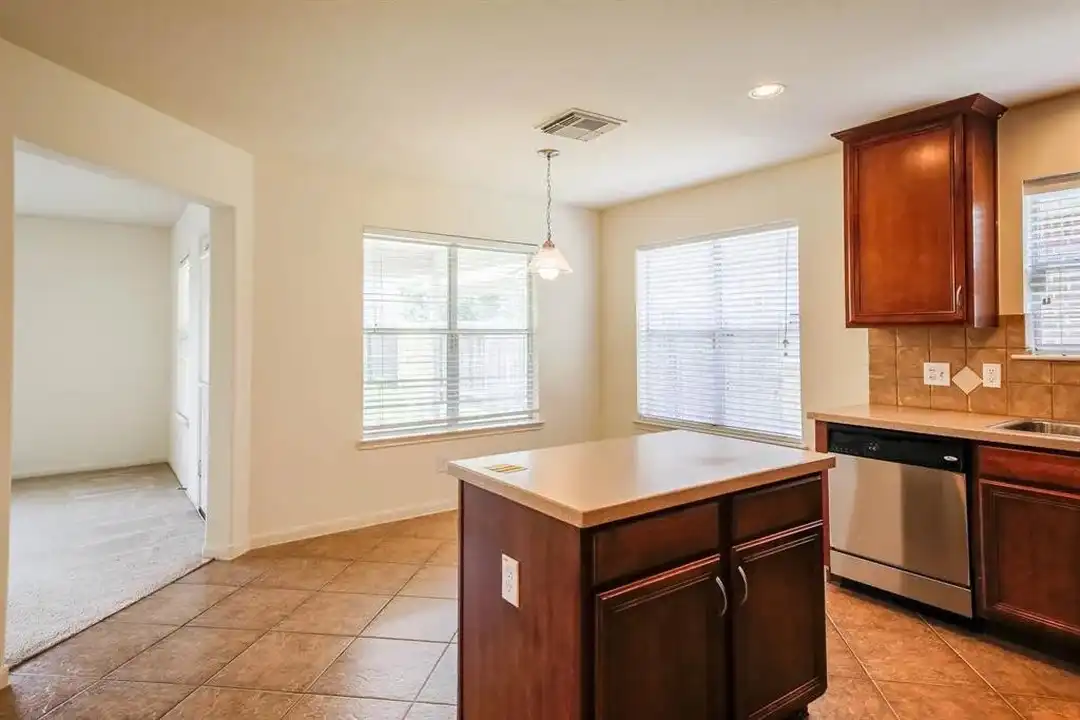17031 Sperry Landing Dr - View 6