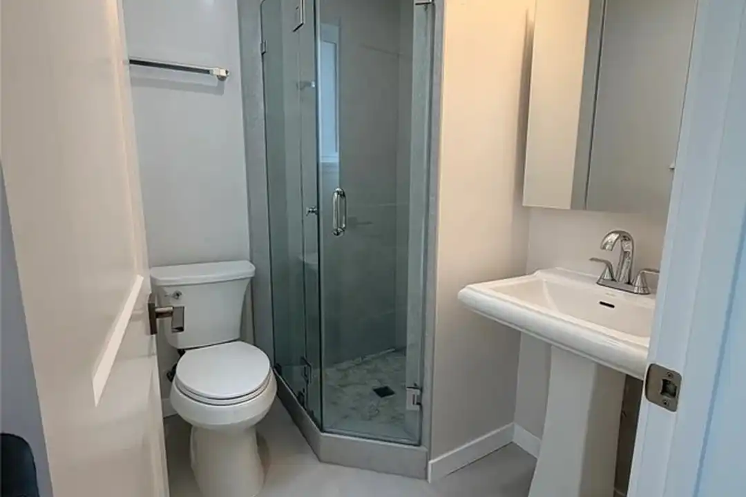 213 Calle Miramar - More