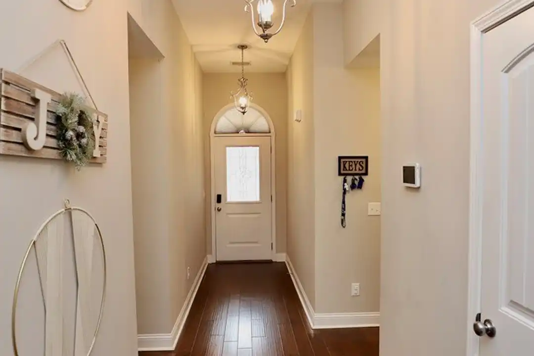513 Waterlily Dr - More