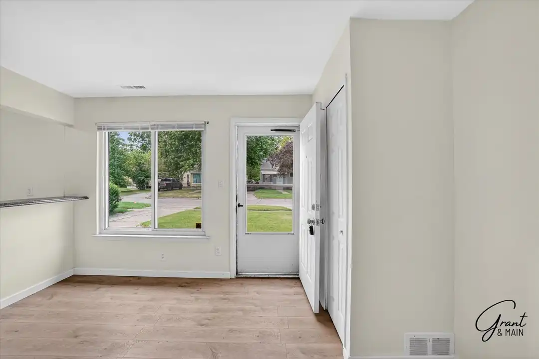 15490 Dixie - View 4