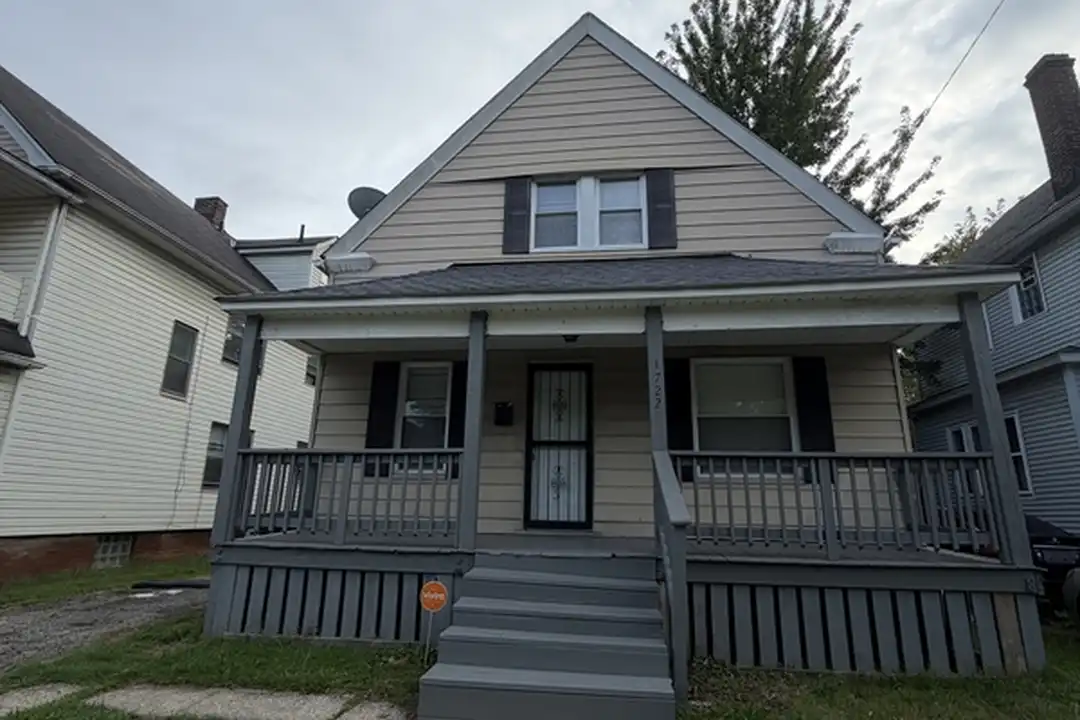 1722 Burgess Rd – photo 1